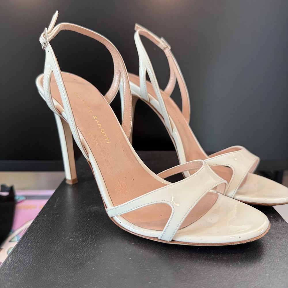 Guiseppe Zanotti Vernice White Beautiful Heels 36.5 Worn Once!